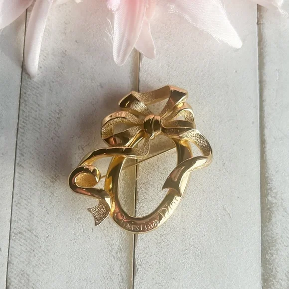 Authentic Dior Gold Ribbon Bow Brooch, 1980’s Vintage Brooch, designer jewelry - Picture 9 of 13